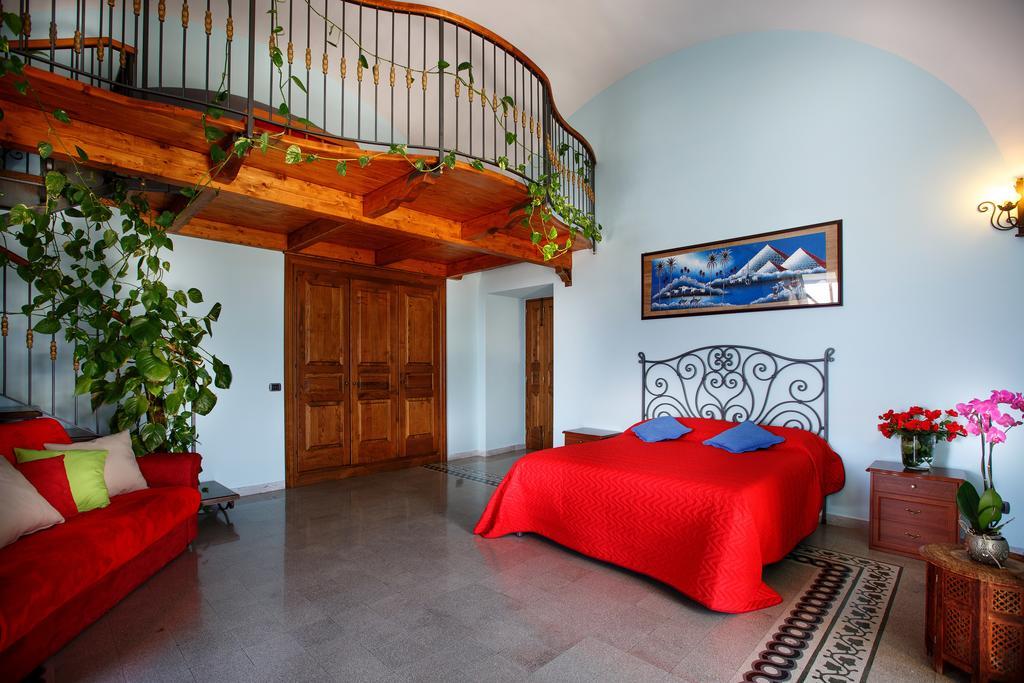 Bed and Breakfast Relais Il Pennino Масса-Лубренсе Экстерьер фото