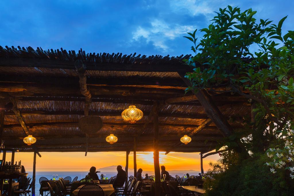 Bed and Breakfast Relais Il Pennino Масса-Лубренсе Экстерьер фото