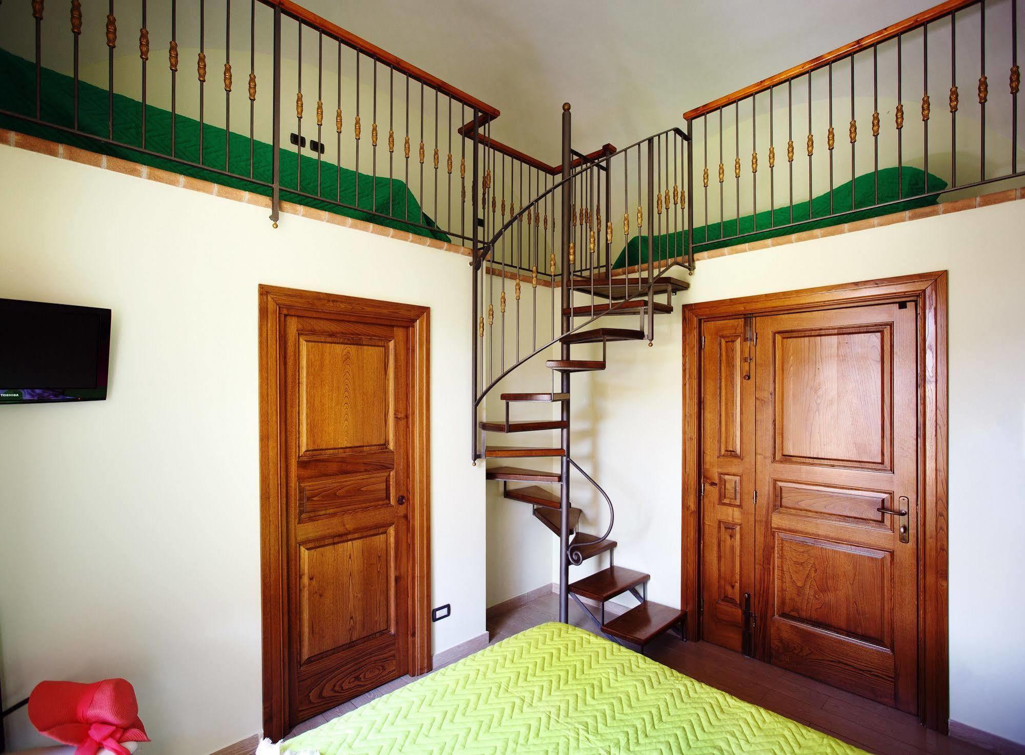 Bed and Breakfast Relais Il Pennino Масса-Лубренсе Экстерьер фото