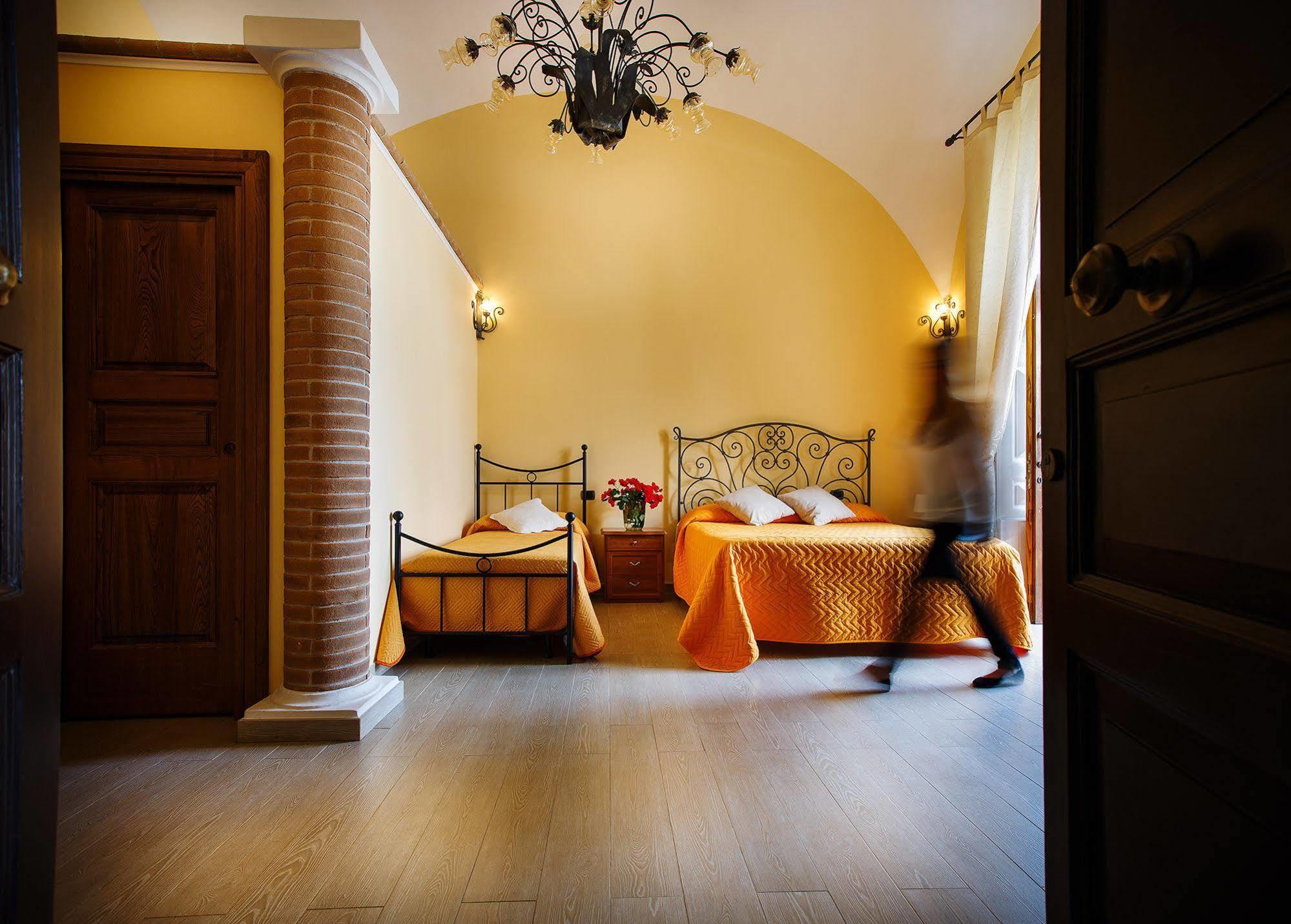 Bed and Breakfast Relais Il Pennino Масса-Лубренсе Экстерьер фото